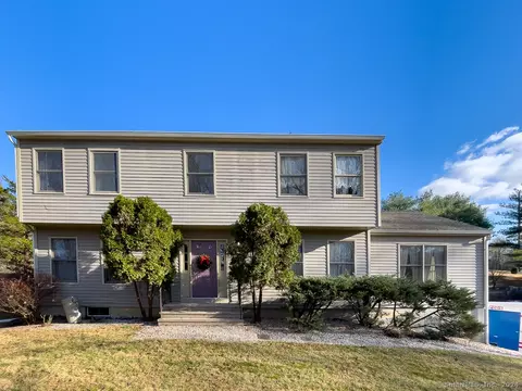 63 Old Middle Rd, Brookfield, CT 06804