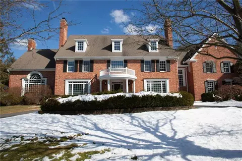4 Ridgebury Rd, Avon, CT 06001