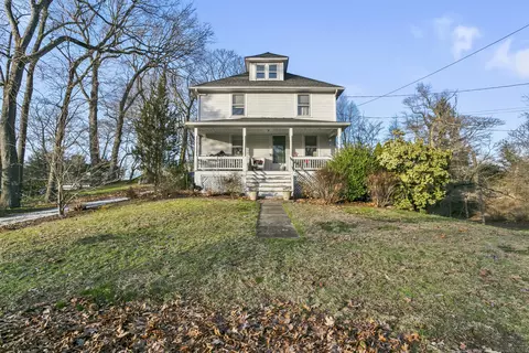 168 Kings Dr, Fairfield, CT 06890