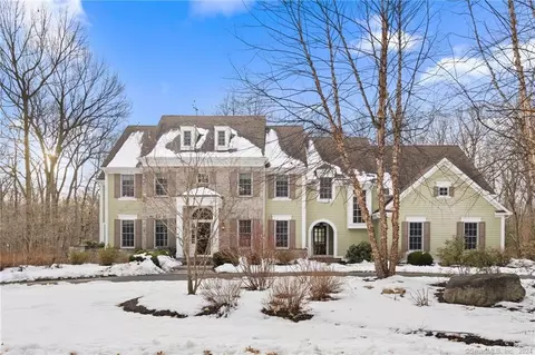 45 Somersby Way, Farmington, CT 06032