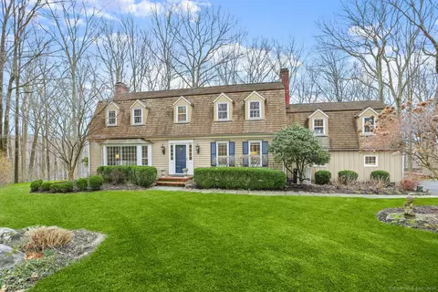 38 Heritage Ln, Weston, CT 06883
