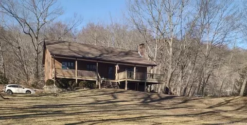 1 Holbrook Rd, Seymour, CT 06483