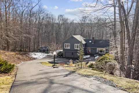 5 Westwood Rd, Ivoryton, CT 06442