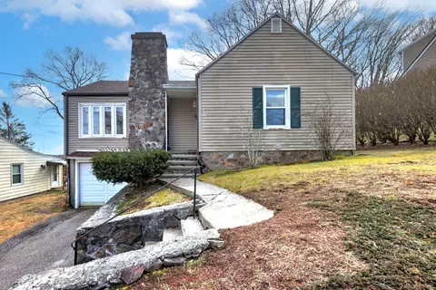 34 Aron Ave, Waterbury, CT 06708