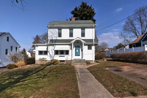 66 Hervey St, East Haven, CT 06512