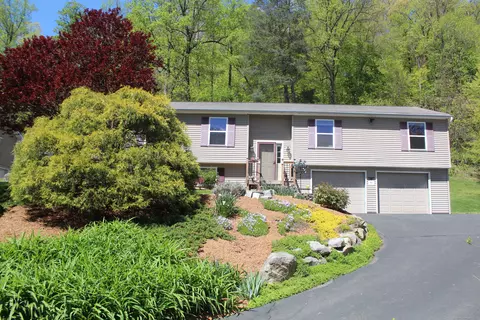 130 Perry Dr, New Milford, CT 06776