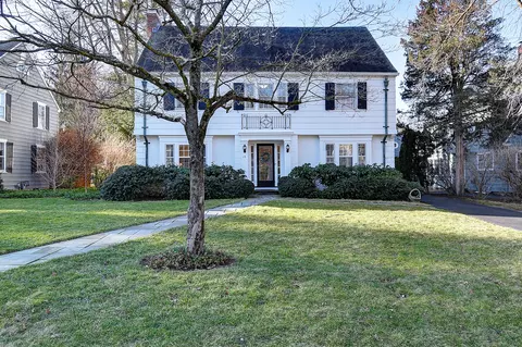 15 Birch Rd, West Hartford, CT 06119