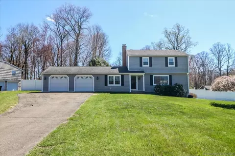 50 Ridgedale Rd, Bethel, CT 06801