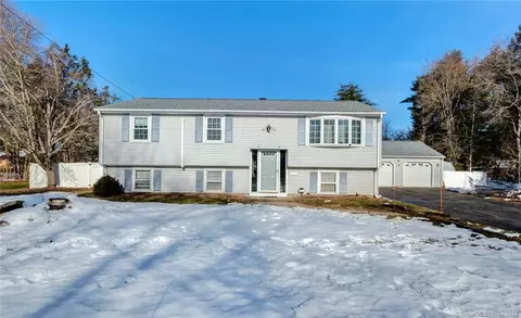 39 Woodside Ln, Plainville, CT 06062