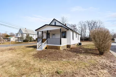 58 Andrews St, Bristol, CT 06010
