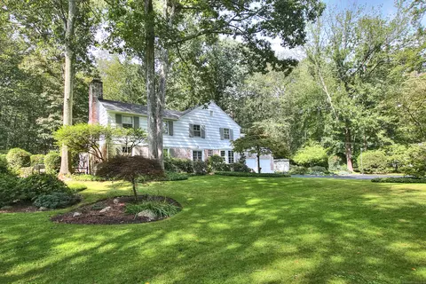 7 Tanglewood Ln, Westport, CT 06880