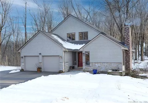 132 Hatch Hill Rd, Vernon, CT 06066