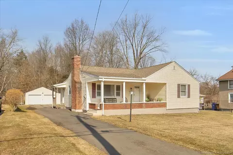 32 E Wolcott Ave, Windsor, CT 06095 photo 1