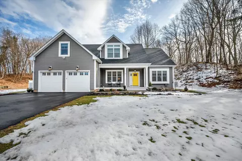 43 Shadow Ln, Cromwell, CT 06416