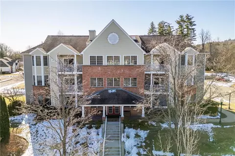65 Cassandra Blvd #103, West Hartford, CT 06107