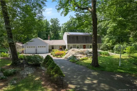 47 Brainard Hill Rd, Higganum, CT 06441