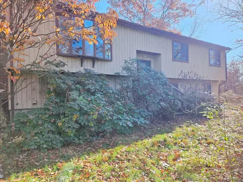 504 Huntington St, Shelton, CT 06484