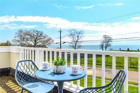 84 Hobson St, Stamford, CT 06902
