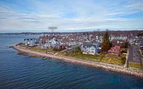 2 Woodruff St, West Haven, CT 06516
