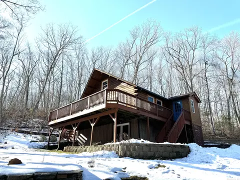 446 W Main St, Hebron, CT 06231