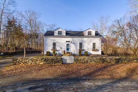 32 Herrick Rd, Brooklyn, CT 06234