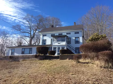 76 Skinner St, East Hampton, CT 06424