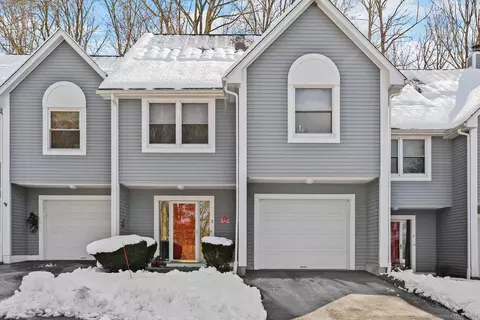 5 Meadow Lake Dr #5, Shelton, CT 06484