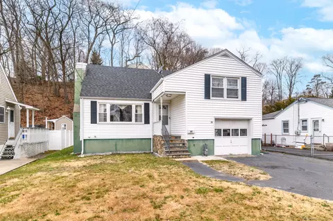 20 Glasser St, Norwalk, CT 06854