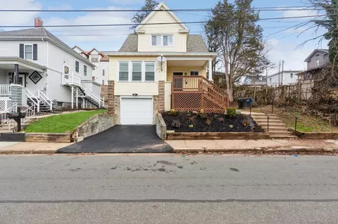 79 Bronson Ave, Meriden, CT 06451