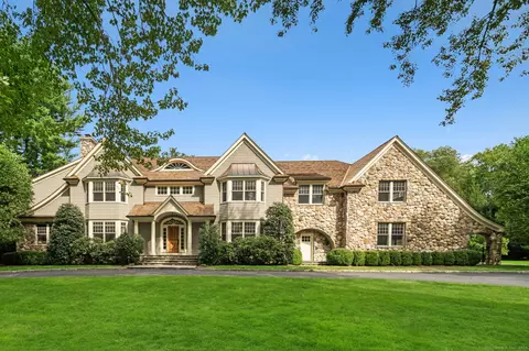 253 Middlesex Rd, Darien, CT 06820