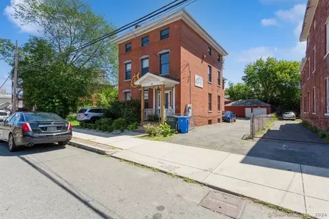 72 Cedar St, Hartford, CT 06106