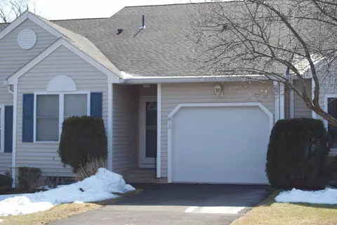 812 Village Rd #812, Southington, CT 06489