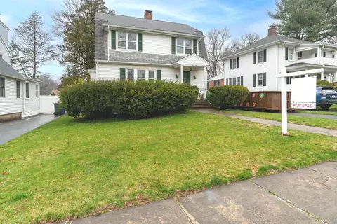 36 Robbins Dr, Wethersfield, CT 06109