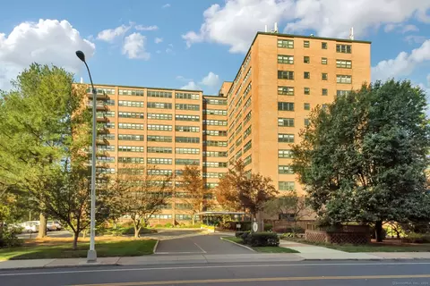 31 Woodland St #12B, Hartford, CT 06105