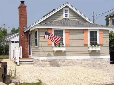 15 Cranton Ave, Old Saybrook, CT 06475