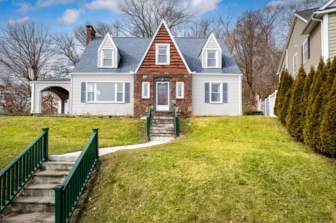 498 Hope St, Stamford, CT 06906