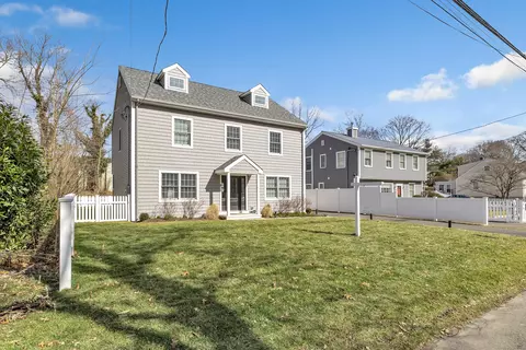31 Maple St, Darien, CT 06820 photo 1