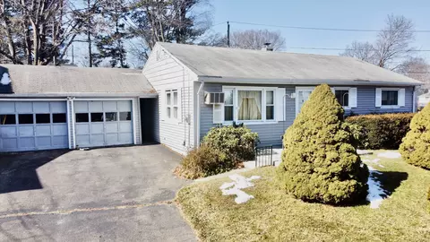 70 Golden Hill Rd, Danbury, CT 06811