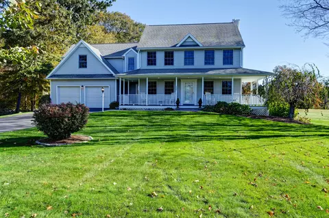 288 Marlborough Rd, Glastonbury, CT 06033