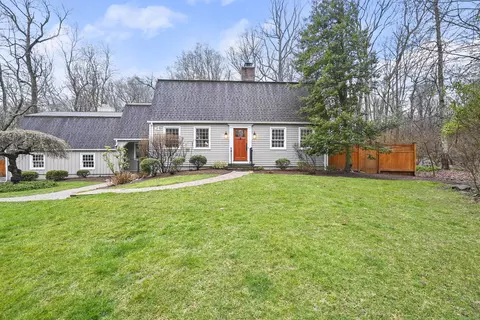 15 Greenbriar Ln, Wilton, CT 06897