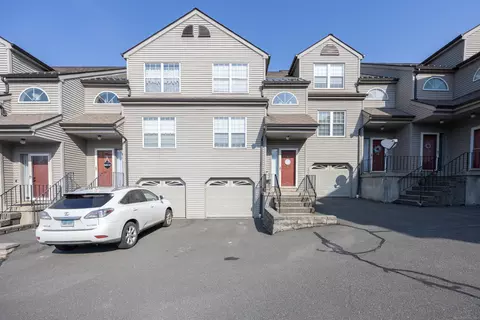 10 Taft Pt #6, Waterbury, CT 06708