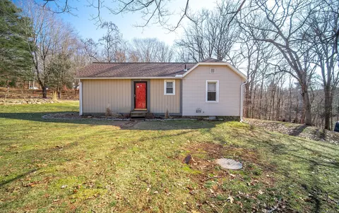 155 Tufts Dr, Manchester, CT 06042