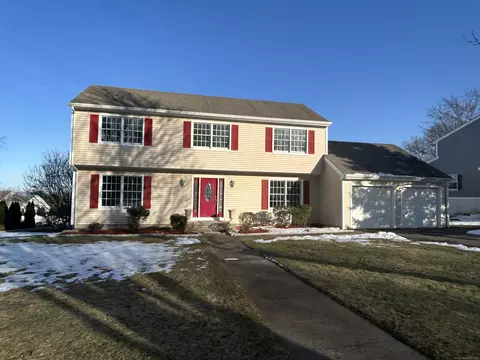 141 Tavern Cir, Middletown, CT 06457