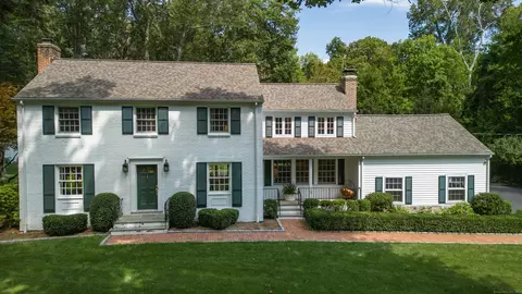 37 Fox Run Rd, New Canaan, CT 06840