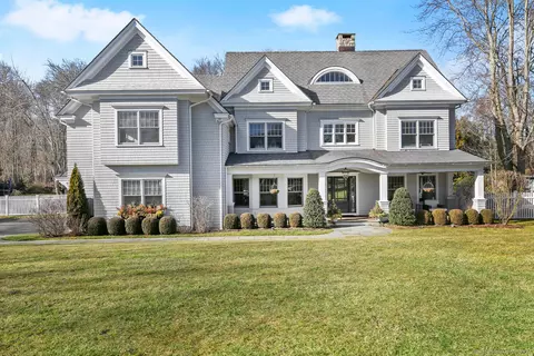 50 Thurton Dr, New Canaan, CT 06840