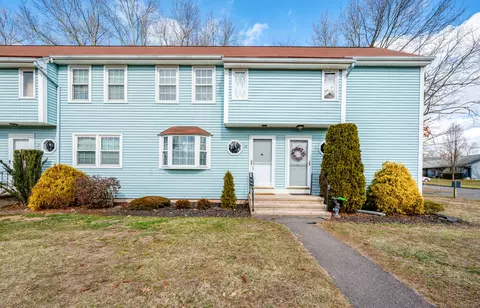 1 Abbott Rd #18, Ellington, CT 06029