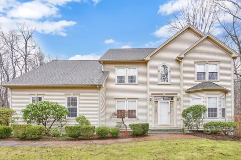 60 Fox Ridge Ln, Hebron, CT 06248