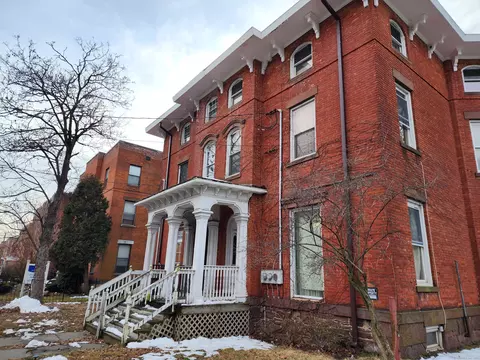187 Sigourney St, Hartford, CT 06105
