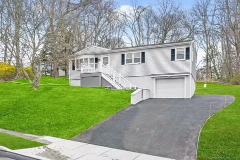 151 Berner Ter, Milford, CT 06460