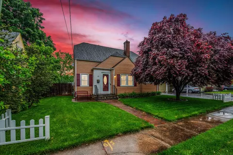 43 Perkins St, Manchester, CT 06040